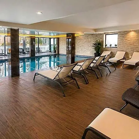 Magnific Hotel